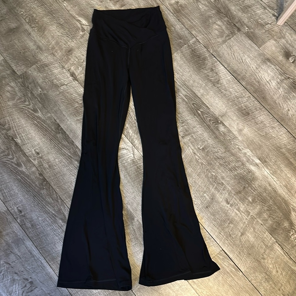 Aerie Crossover Flare Leggings! Medium with Short Inseam